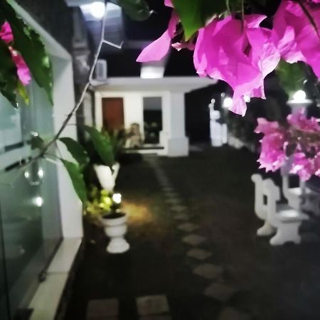 Anna Shanthi Villa Канді Екстер'єр фото