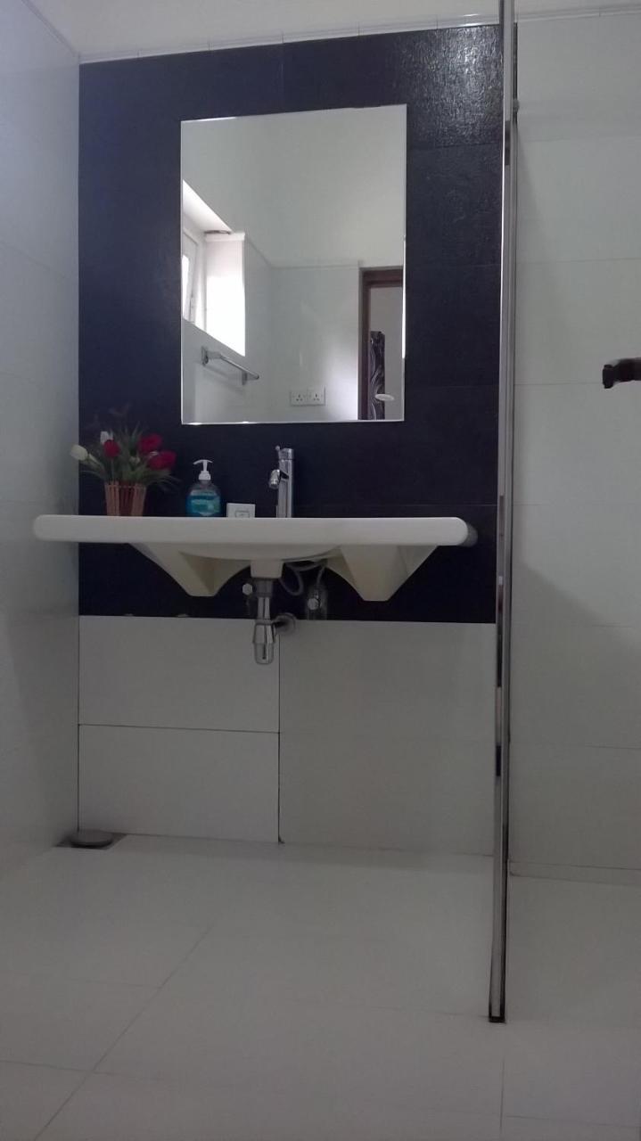 Anna Shanthi Villa Канді Екстер'єр фото