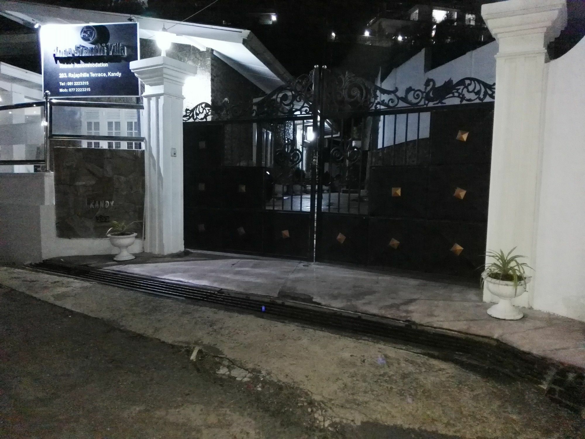 Anna Shanthi Villa Канді Екстер'єр фото